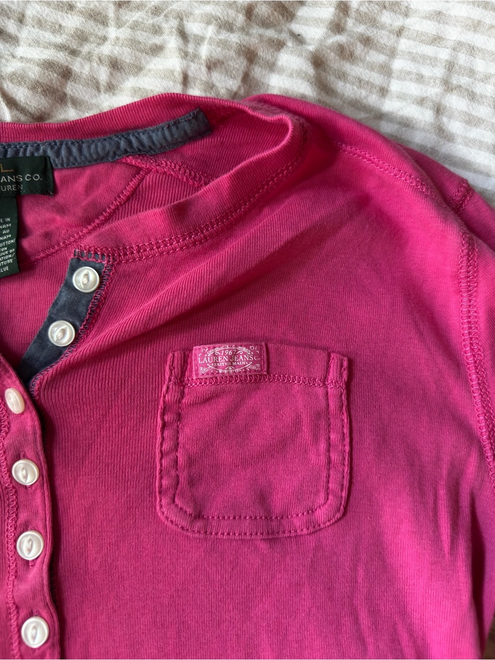 Vintage LRL Women’s Magenta Henley Long Sleeve Top - Picture 3 of 5